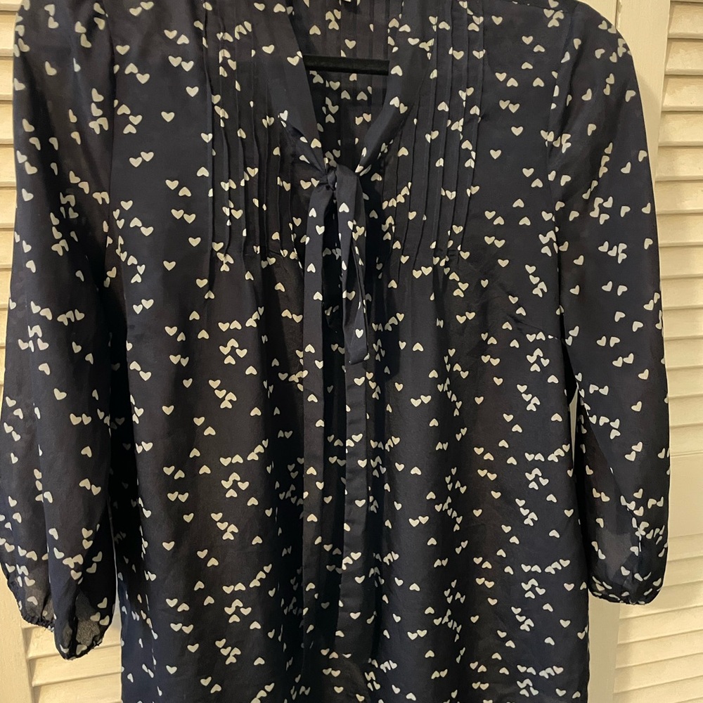 Daniel Rainn M Vintage Navy Heart-Print Tie-Neck Blouse